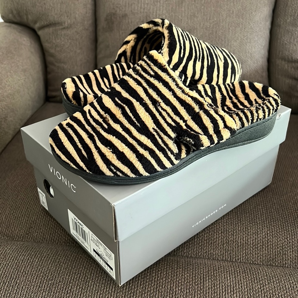 Vionic Mule Slippers